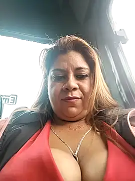 Laura-Hernandez online show from March 15, 2025, 7:05 pm