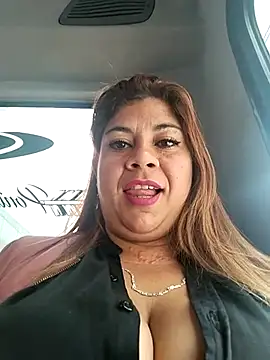 Laura-Hernandez online show from March 18, 2025, 3:31 pm