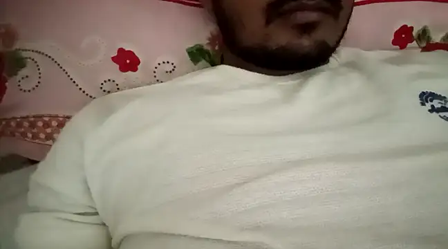 Snapshot of Bigcocks01 chatting on December 31, 2024, 6:02 pm Bigcocks01 online show from December 31, 2024, 6:02 pm