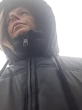 Snapshot of YourJuliena chatting on January 12, 2025, 12:23 pm YourJuliena online show from January 12, 2025, 12:23 pm