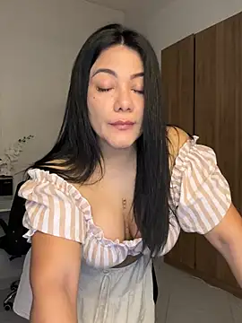 Abril10  online show from March 10, 2025, 2:37 pm