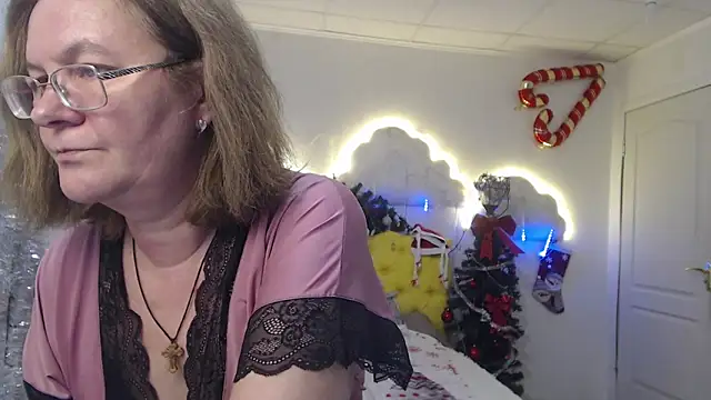 Snapshot of HolyMilfa chatting on January 4, 2025, 2:14 pm HolyMilfa online show from January 4, 2025, 2:14 pm