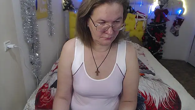 Snapshot of HolyMilfa chatting on January 8, 2025, 7:55 am HolyMilfa online show from January 8, 2025, 7:55 am