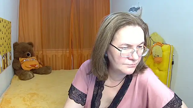 Snapshot of HolyMilfa chatting on February 1, 2025, 2:02 pm HolyMilfa online show from February 1, 2025, 2:02 pm