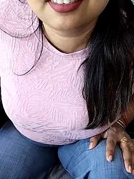 Snapshot of QueenHaryana chatting on April 29, 2026, 6:39 am QueenHaryana online show from April 29, 2026, 6:39 am