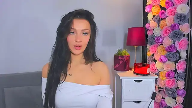 OliviaFantasy online show from November 11, 2025, 9:31 am