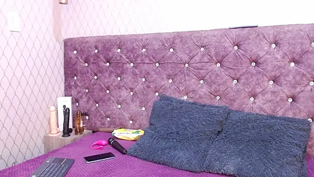 VALENTINA3x online show from November 30, 2025, 3:54 am