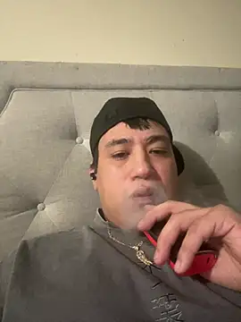 Snapshot of Richyyyybouyyy chatting on May 19, 2026, 12:11 pm Richyyyybouyyy online show from May 19, 2026, 12:11 pm