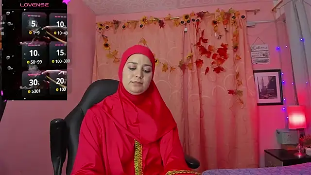 Snapshot of BadraSaadi chatting on February 1, 2025, 4:00 pm BadraSaadi online show from February 1, 2025, 4:00 pm