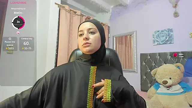 Snapshot of BadraSaadi chatting on March 7, 2025, 8:11 pm BadraSaadi online show from March 7, 2025, 8:11 pm