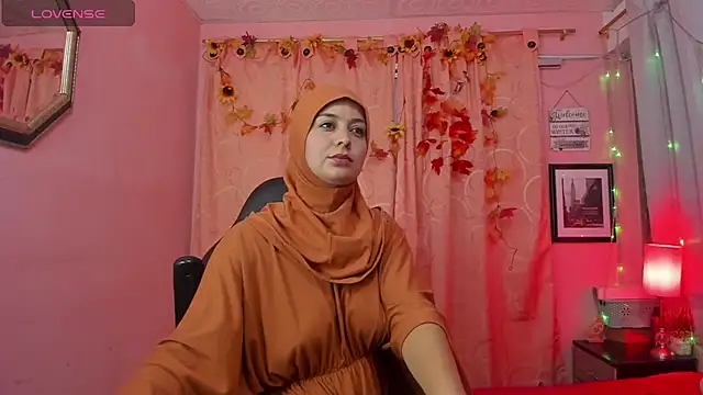 Snapshot of BadraSaadi chatting on March 22, 2025, 12:14 pm BadraSaadi online show from March 22, 2025, 12:14 pm