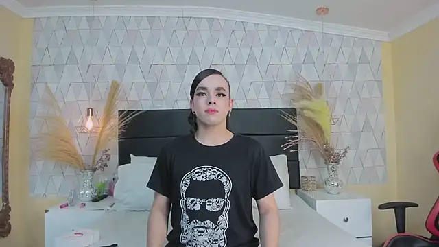 JustinePerry online show from February 5, 2026, 3:22 am