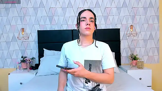 JustinePerry online show from April 10, 2026, 3:56 am