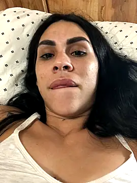 Snapshot of hotroommates chatting on November 24, 2025, 3:39 am hotroommates online show from November 24, 2025, 3:39 am