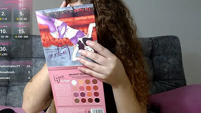 Snapshot of Mia_fooxx_ chatting on December 4, 2024, 3:32 pm Mia fooxx online show from December 4, 2024, 3:32 pm