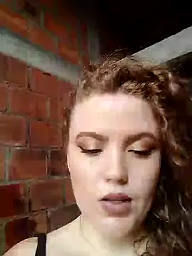 Snapshot of Mia_fooxx_ chatting on January 12, 2025, 8:14 pm Mia fooxx online show from January 12, 2025, 8:14 pm