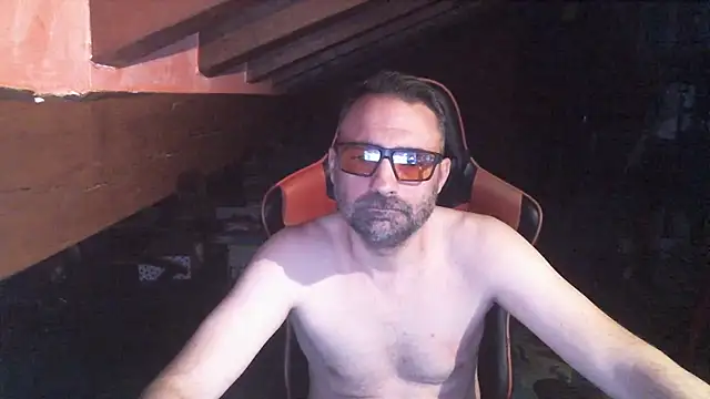 Snapshot of 6996horus chatting on November 18, 2025, 12:16 am 6996horus online show from November 18, 2025, 12:16 am