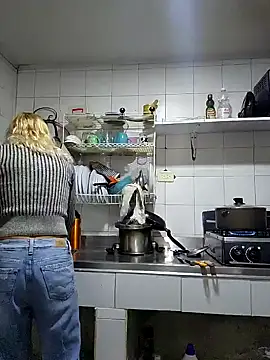 911Calling online show from December 17, 2024, 1:07 am