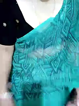 Snapshot of aliseanu chatting on January 16, 2025, 1:25 pm aliseanu online show from January 16, 2025, 1:25 pm