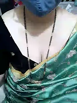 Snapshot of aliseanu chatting on January 19, 2025, 2:15 am aliseanu online show from January 19, 2025, 2:15 am