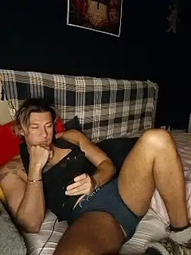 Snapshot of Lovely_milk chatting on December 16, 2024, 11:18 pm Lovely milk online show from December 16, 2024, 11:18 pm