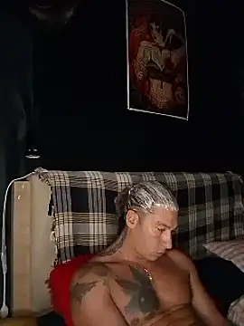 Snapshot of Lovely_milk chatting on December 17, 2024, 8:21 pm Lovely milk online show from December 17, 2024, 8:21 pm