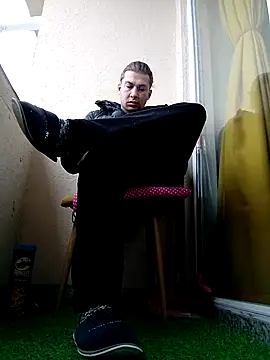 Snapshot of Lovely_milk chatting on December 23, 2024, 9:27 am Lovely milk online show from December 23, 2024, 9:27 am