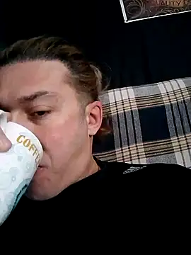 Snapshot of Lovely_milk chatting on January 17, 2025, 8:24 am Lovely milk online show from January 17, 2025, 8:24 am