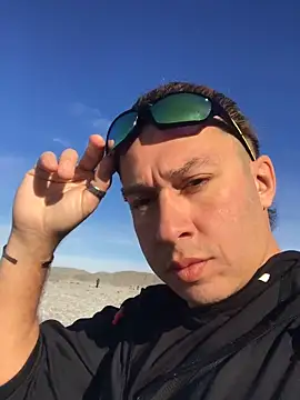 Snapshot of Lovely_milk chatting on January 22, 2025, 11:01 am Lovely milk online show from January 22, 2025, 11:01 am