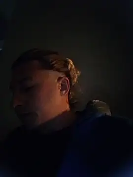 Snapshot of Lovely_milk chatting on January 25, 2025, 10:50 pm Lovely milk online show from January 25, 2025, 10:50 pm