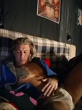 Snapshot of Lovely_milk chatting on February 28, 2025, 9:23 pm Lovely milk online show from February 28, 2025, 9:23 pm