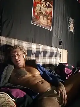 Snapshot of Lovely_milk chatting on March 3, 2025, 1:31 am Lovely milk online show from March 3, 2025, 1:31 am