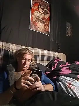 Snapshot of Lovely_milk chatting on March 6, 2025, 7:10 pm Lovely milk online show from March 6, 2025, 7:10 pm