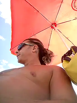 Snapshot of Lovely_milk chatting on September 16, 2025, 9:21 am Lovely milk online show from September 16, 2025, 9:21 am