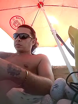 Snapshot of Lovely_milk chatting on October 6, 2025, 8:12 am Lovely milk online show from October 6, 2025, 8:12 am