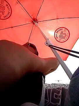 Snapshot of Lovely_milk chatting on October 7, 2025, 7:49 am Lovely milk online show from October 7, 2025, 7:49 am