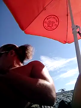 Snapshot of Lovely_milk chatting on October 17, 2025, 9:12 am Lovely milk online show from October 17, 2025, 9:12 am