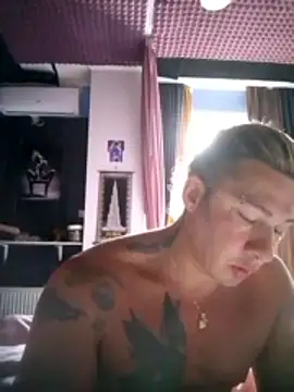 Snapshot of Lovely_milk chatting on October 27, 2025, 11:25 am Lovely milk online show from October 27, 2025, 11:25 am