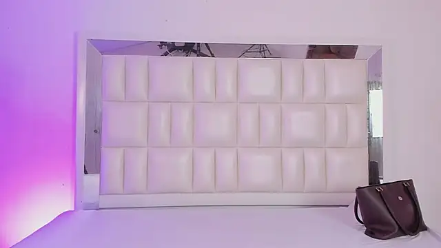 Alhana pulido online show from January 18, 2025, 9:02 pm