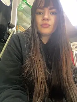 angel natural online show from December 4, 2025, 9:34 pm