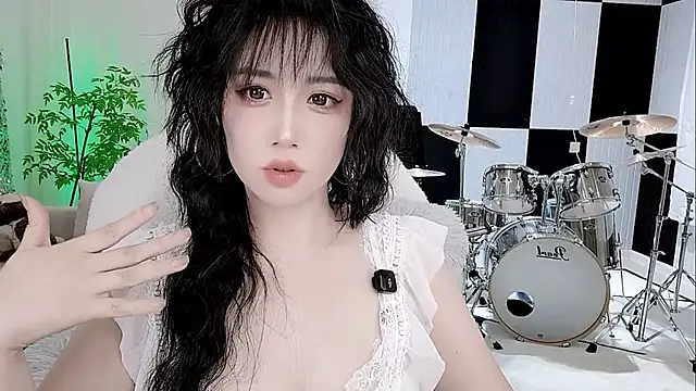 Vaness-a online show from October 21, 2025, 6:30 pm