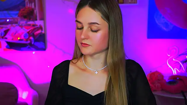 Snapshot of DeboraLarson chatting on January 22, 2025, 8:29 am DeboraLarson online show from January 22, 2025, 8:29 am