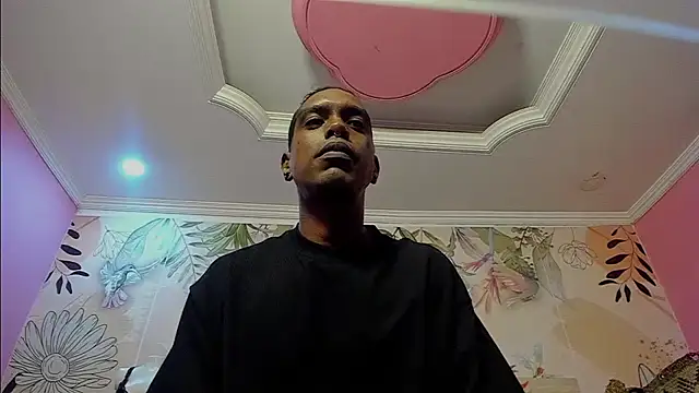 bigblackhotx1 online show from January 7, 2026, 1:13 pm