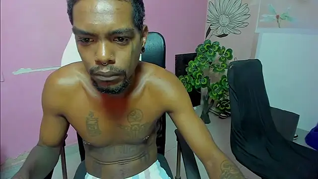 bigblackhotx1 online show from February 27, 2026, 10:15 am