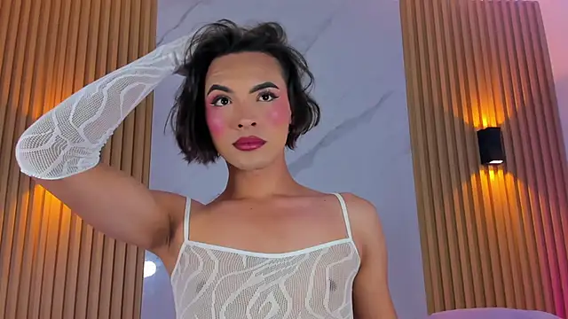 miss Ari online show from December 16, 2024, 7:32 pm