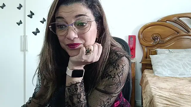 Julie Boronat26 online show from March 3, 2026, 2:45 pm