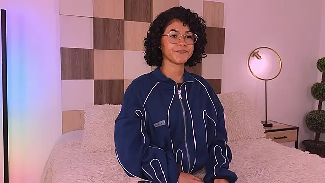 Adele Carter  online show from November 14, 2025, 2:27 pm