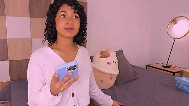 Adele Carter  online show from December 5, 2025, 12:14 pm