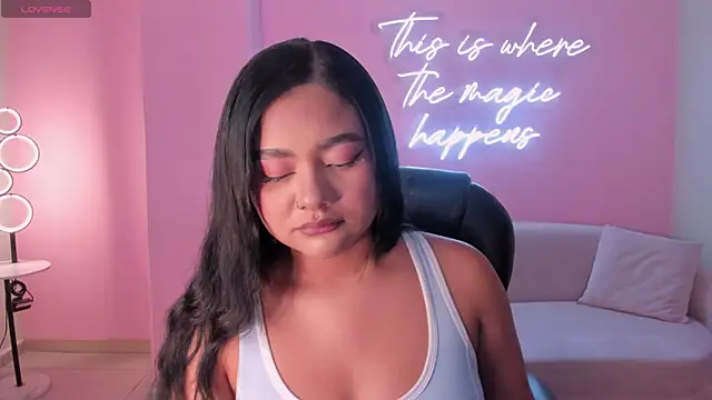 Snapshot of GabriellaLee chatting on March 19, 2026, 3:32 am GabriellaLee online show from March 19, 2026, 3:32 am