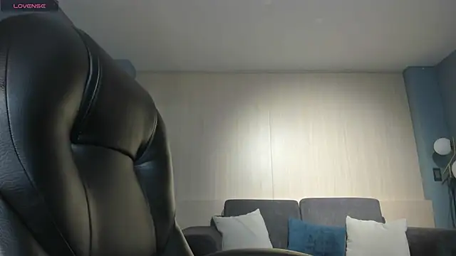 Snapshot of GabriellaLee chatting on April 9, 2026, 3:28 am GabriellaLee online show from April 9, 2026, 3:28 am